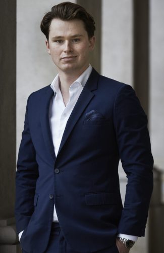 Victor Pelch